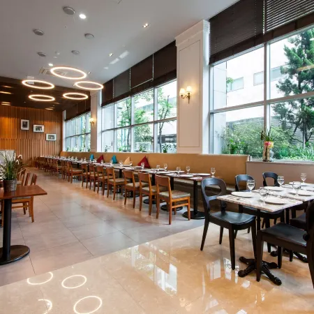 Hotel Atrium Seoul Jongno Отели рядом с достопримечательностью «Станция метро Jongno-3ga»
