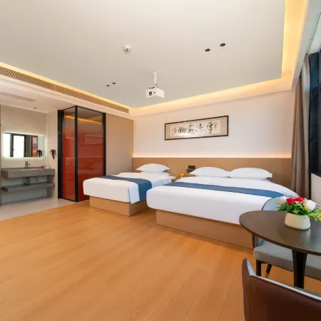 Dongli Holiday Hotel