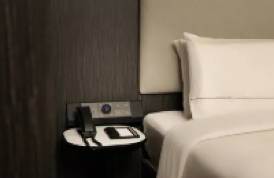 Lu'an Railway Station Xinghe Jiefang Square Atour Hotel