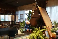 โรงแรมฮอลิเดย์ อินน์ คาเฟ่ - ที่มีฟิตเนส