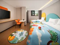 HiTi Hotel (Kunming Jiaochang Middle Road Jacaranda Park) 롄화츠/연화지 지역 호텔
