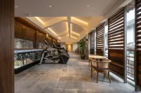Panda Hotel (Dujiangyan Irrigation System Scenic Area & South Bridge) - palestra