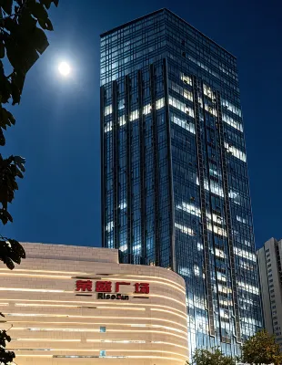 Nanjing GeYou · East Elegance Designer Homestay (Xiongzhou Metro Station, Liuhe District) - Condos