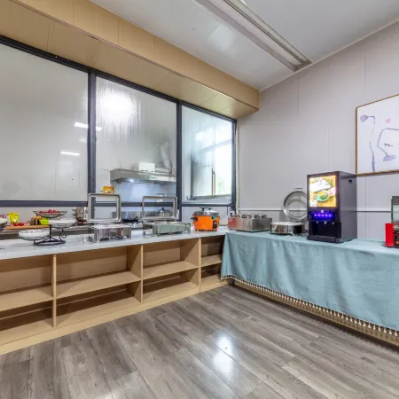 Lushan Diamond Boutique Hotel (Minle Sports Park Branch)