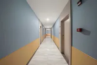 Banyuedao Smart Hotel (Yibin Guanying Ancient Street)