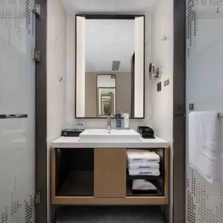 Hampton by Hilton Zhangjiajie Seventy-two Wonder Towers Hotels in Zhangjiajie