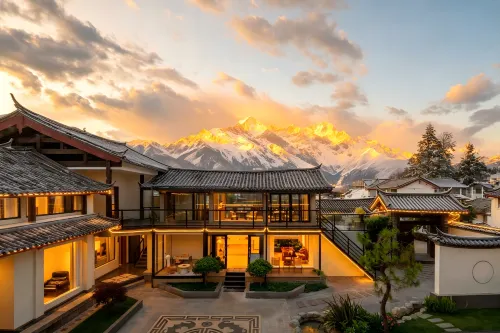 Lixiaman·Juangui| Romantic 360º Sunrise over Golden Mountain Resort Courtyard (Baisha Ancient Town) - พร้อมอาหารเช้า