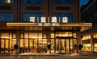 THE COZY HOTEL
