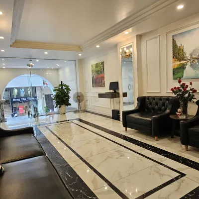 Moon Luxury Hotel Các khách sạn gần Công ViênThống Nhất
