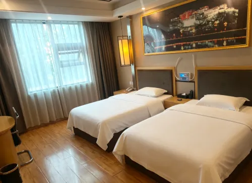 Shannan Yajiang Star Theme Hotel - Mountain view