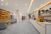 Daocheng Four Seasons Oxygen-enriched Hotel - Mountain view