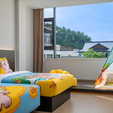 Xixili • Mountain House Resort Hotel (Joyland Store)
