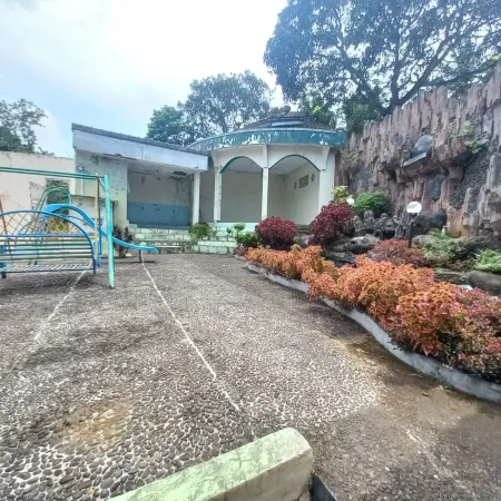 Rehat at Linggarjati - Kuningan