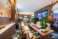 ZhuKeAn Smart Hotel (Zhaotong Wanghai Park Fenghuangshan Park) - พร้อมอาหารเช้า
