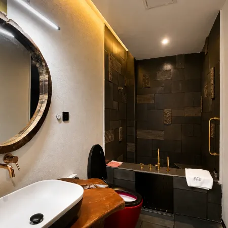 FUMO HOTEL