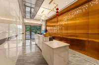 Lim Hotel (Baoshi Park Branch) - parking