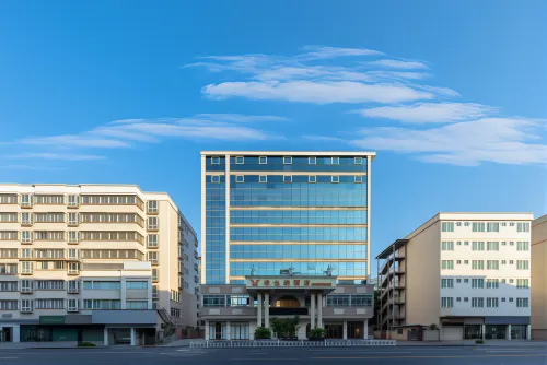 Vienna Hotel (Meizhou West High-speed Railway Station) - 3 Yıldız