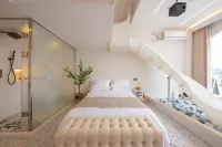 Air and Haimei Suites