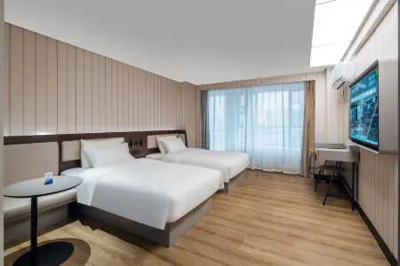 Hanting Hotel (Chaozhou Taifodian Kaiyuan Temple Branch) Отели рядом с достопримечательностью «Chaozhou Administration College»