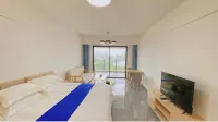 Yuhaiwan Seaview Apartment (Xuwen Hai'an New Port Ferry Terminal)