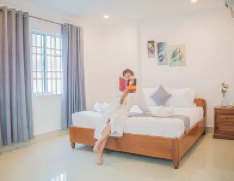 ไวท์ คอร์เนอร์ โรงแรม