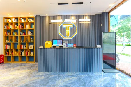 Sugar Box Hotel (Shenzhen Gongming Square Heshuikou Metro Station Branch)
