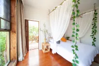 Xiongxiong Tribe Homestay - Balkoner