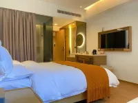 Hangzhou Jiande Yanzhou Ancient City. Looking at Shan Mei Yard. Hotels in Jiande