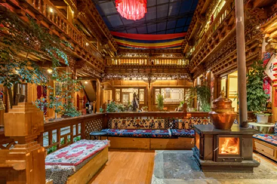 Shangri la Le Fu Ge Dan Inn (dukezong ancient city store)