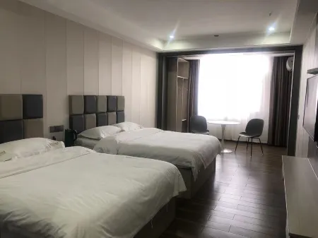 Holiday Inn Lecheng Отели рядом с достопримечательностью «Lvsigang»