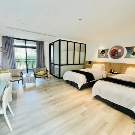 The Louts Villa