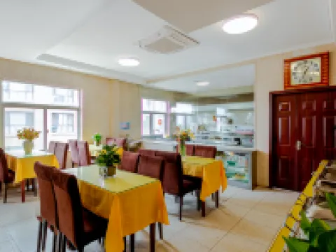 Coconut Lizhi Hotel Hotels in Qi County