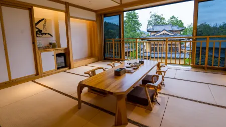 Qingcheng Mountain Samatha Yinmachuan Hot Spring Resort