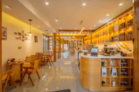 Songzhuju · Coffee and Tea Holiday Villa · Designer Garden Hotels in Lijiang