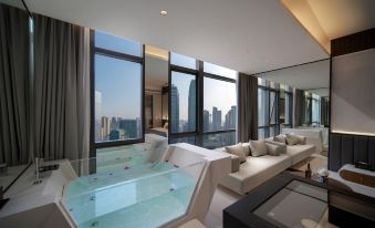 ISBELLO Lixin Landmark High Altitude Hotel (Jiefangbei Branch)