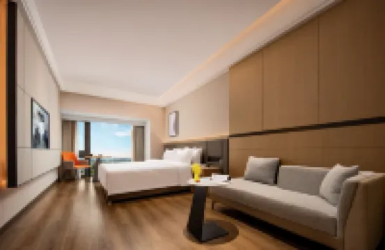 Felix Hotel (Phoenix Mountain Sports Park Store) Hotels near Huanghua Commercial Street