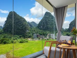 1Q84 Tree HostelYangshuo 1Q84 Yijia Homestay (Songcheng Qiangu Scenery District Branch)