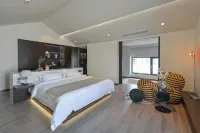 Lakeside House Các khách sạn gần Wuxi Institute of Commerce Training Building 1-A