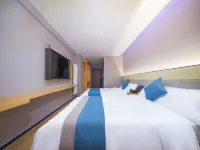 Yunmu Hotel (Zhengzhou Zhongyuan Wanda Poly Hearty Hotel) Hotels near Zhongyuan University of Technology (South to Gelong Industry)