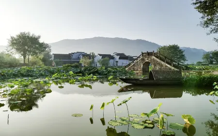 SU House Отели рядом с достопримечательностью «Yansi Wenfeng Tower»