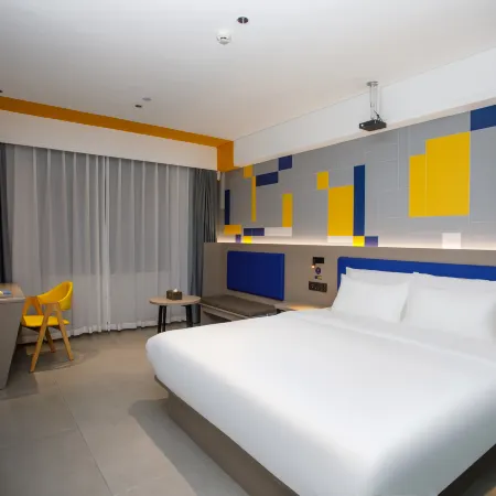 7Days Inn Hotel (Mile Wenquan Lu Road Jinxiu Huajie)