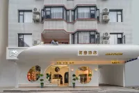 JianYi - balcony