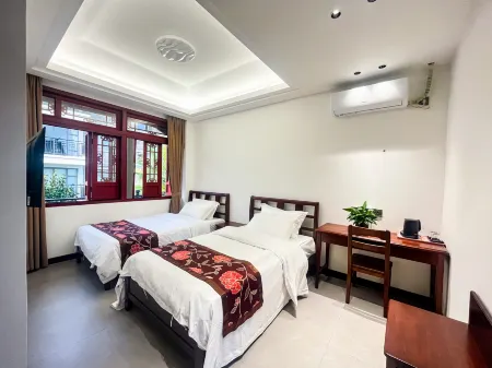 Xingfu Courtyard Homestay (Longyan Yongding Hakka Ancient Town) Отели рядом со станцией Yongding Railway Station