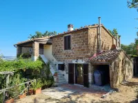 Le Querciolaie Monte Cavallo Hotels in Manciano