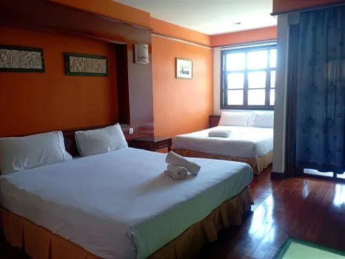 Premium Water Chalet 2