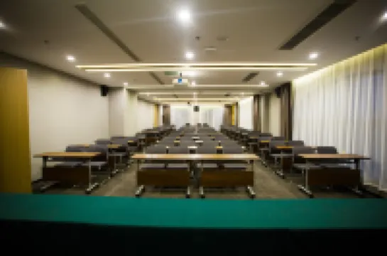 GreenTree Inn (Ruzhou Government Wanhuicheng Commercial Plaza) โรงแรมในหรู่โจว