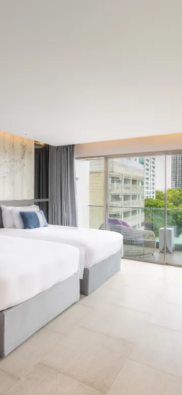ห้องดีลักซ์ซีบรีซ สำหรับสามท่าน (24 Hours Use of Room)