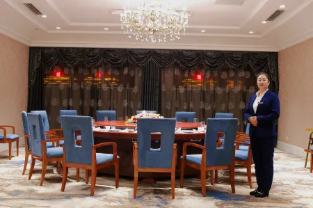 Wanhao Kaiyue International Hotel Отели рядом с достопримечательностью «Yingxian Wooden Pagoda»