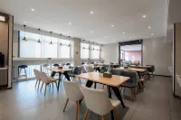 HanTing Hotel (Nanyang Railway Station)