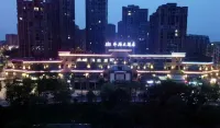 BUND HOTEL